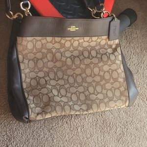 Coach purse bran new older version